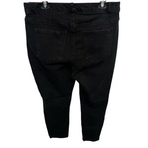 Black Indigo Brand button fly stretch jeans. EUC.